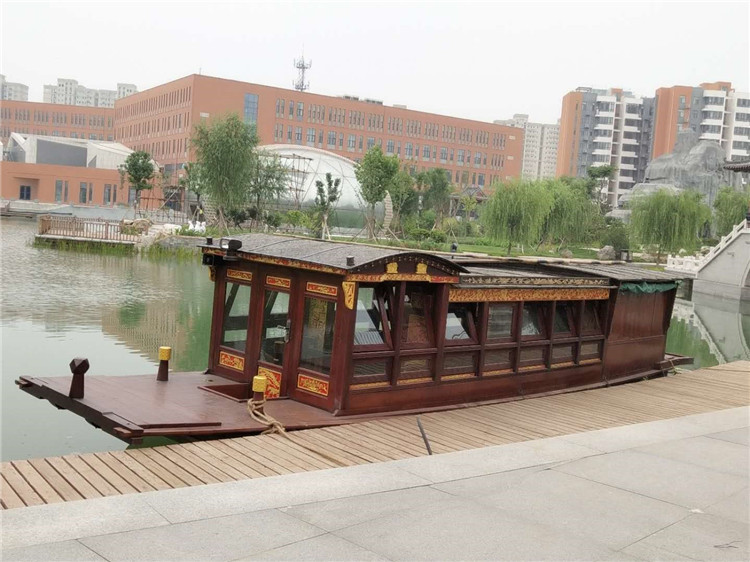 石家庄美术学院10米红船（电力驱动）